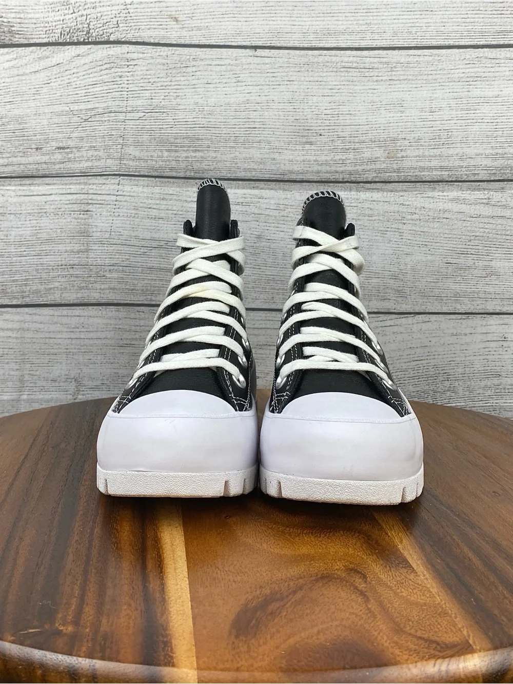 Converse Chuck Taylor All Star Lugged Leather High Black White Women’s Size 5